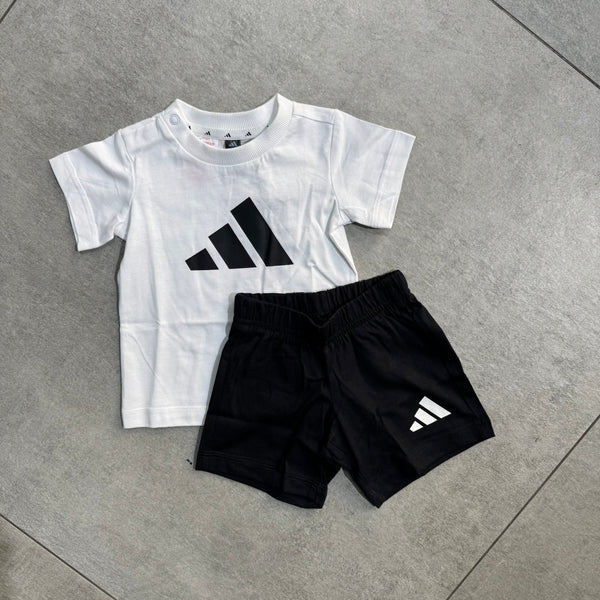 Adidas completo bambino je1388