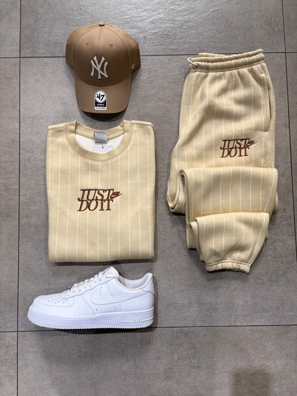 Nike tuta uomo hj2157 234