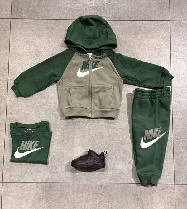 Nike set 3 pezzi tuta e t-shirt bambino 36n341 f1j