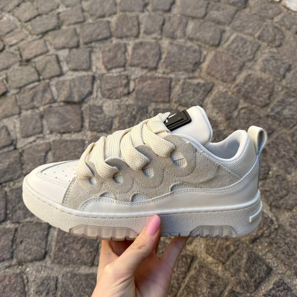 Paris Couture sneakers GLC Cappello new era in omaggio